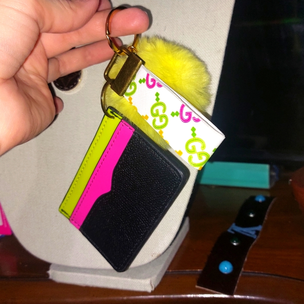 Beautiful Cardholder Keychain